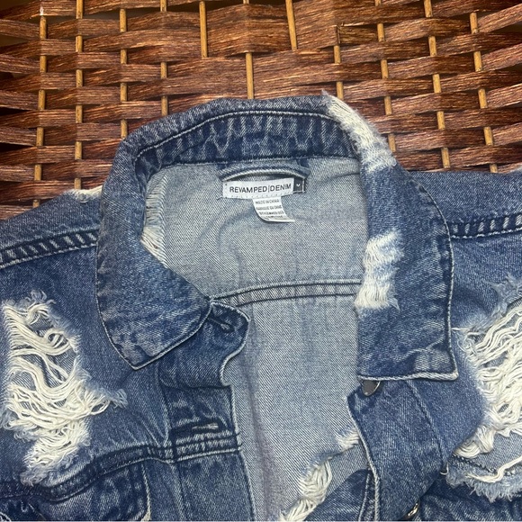 Denim jacket - Picture 2 of 3
